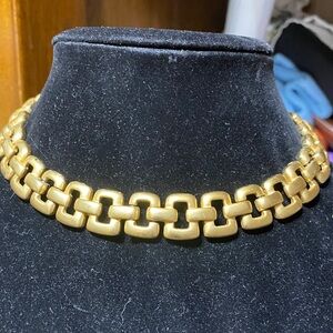 Vintage Gold tone collar necklace 15”